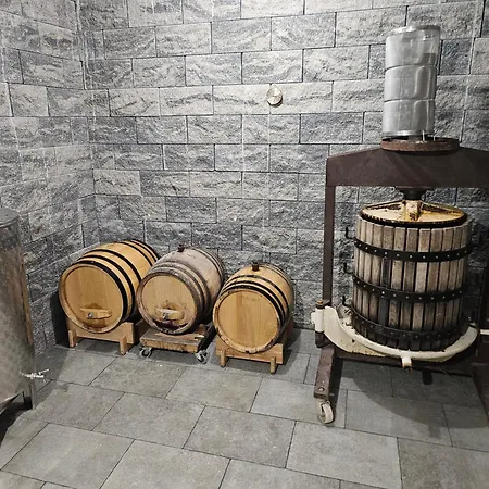 Pirman Vineyard * Bucka